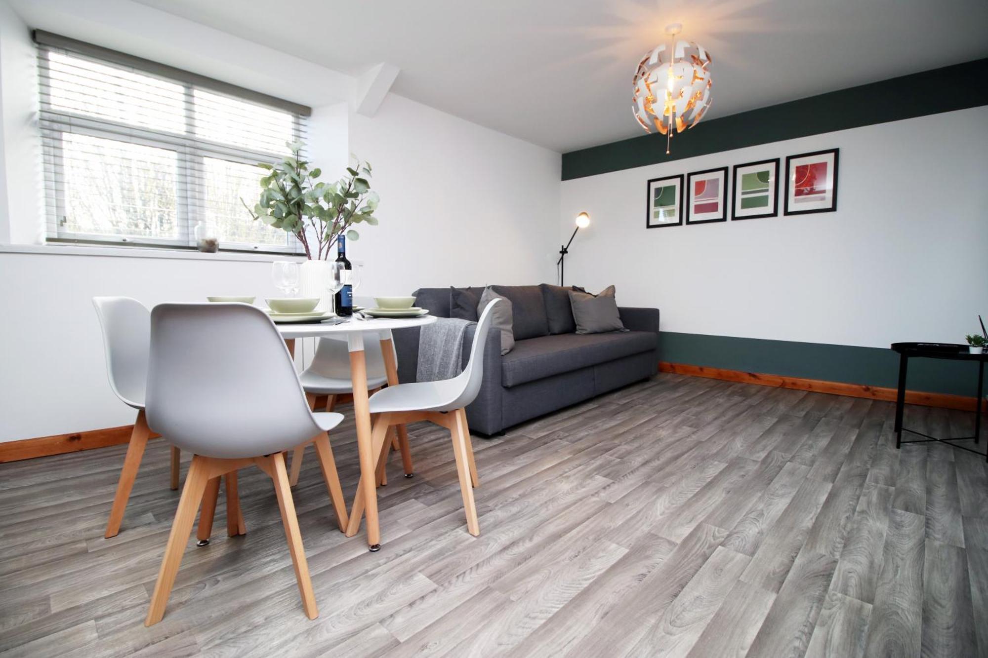 Fully Equipped Kitchen, Parking, City Centre Swansea Bagian luar foto