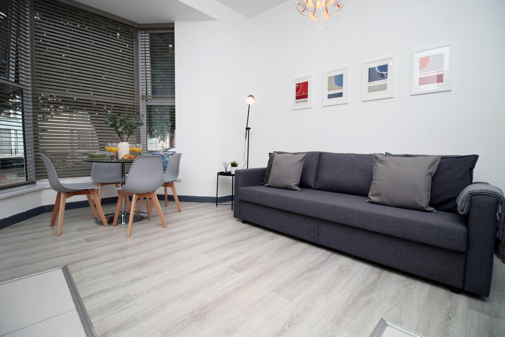 Fully Equipped Kitchen, Parking, City Centre Swansea Bagian luar foto